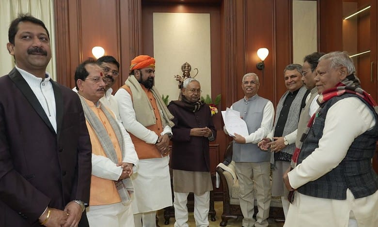 Bihar: Nitish to swear in at 5 pm along with two dy CMs from BJP