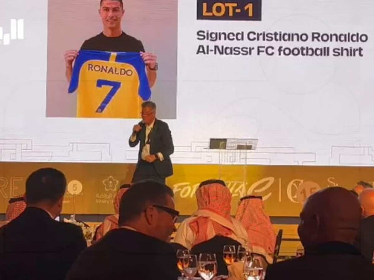 Watch: Saudi businesswoman buys signed Ronaldo's jersey for Rs 1 cr