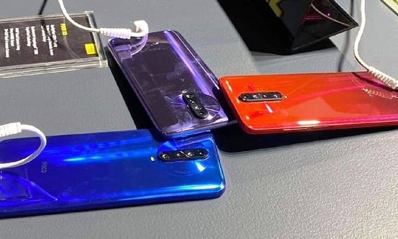India's smartphone market sees 2% drop in 2023, shipped 148.6 mn units: Report