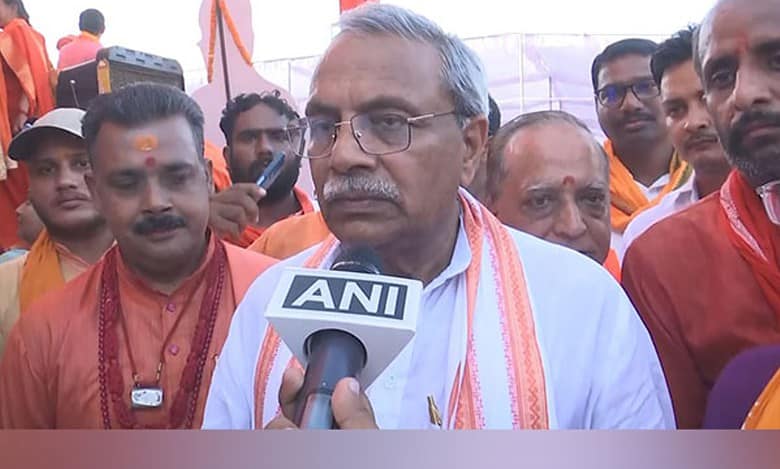 If minorities can, why not Hindus? VHP vows to free temples from govt control