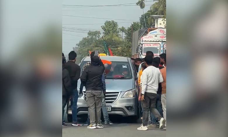 Senior Congress leader Jairam Ramesh's car attacked in Assam