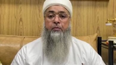 Imam Umer Ahmed Ilyasi who attended pran pratistha receives fatwa
