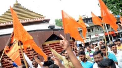Karnataka: Hindu activists celebrate release of arrested Kar Sevak
