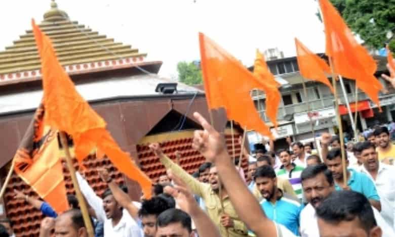 Karnataka: Hindu activists celebrate release of arrested Kar Sevak