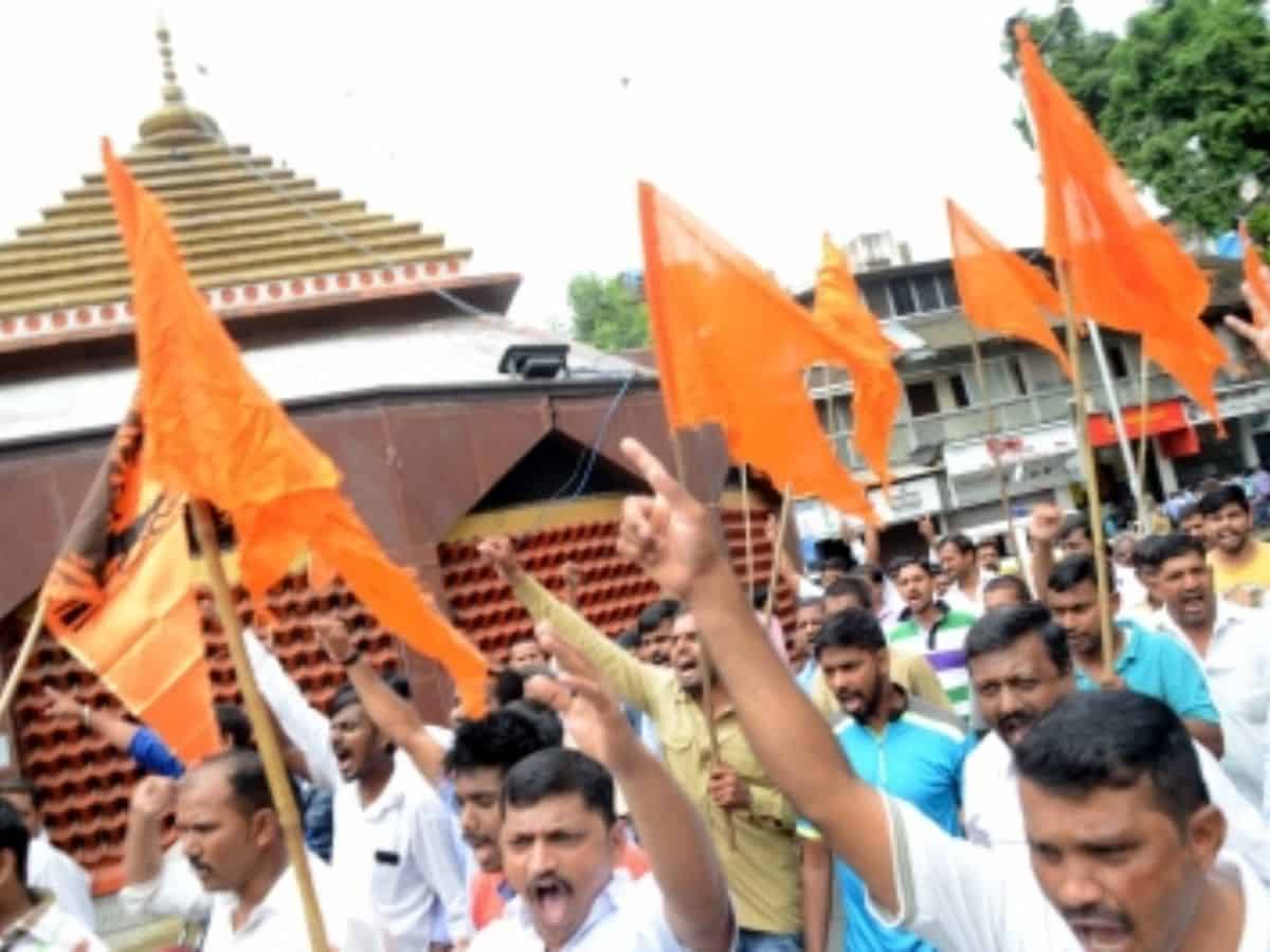 Karnataka: Hindu activists celebrate release of arrested Kar Sevak