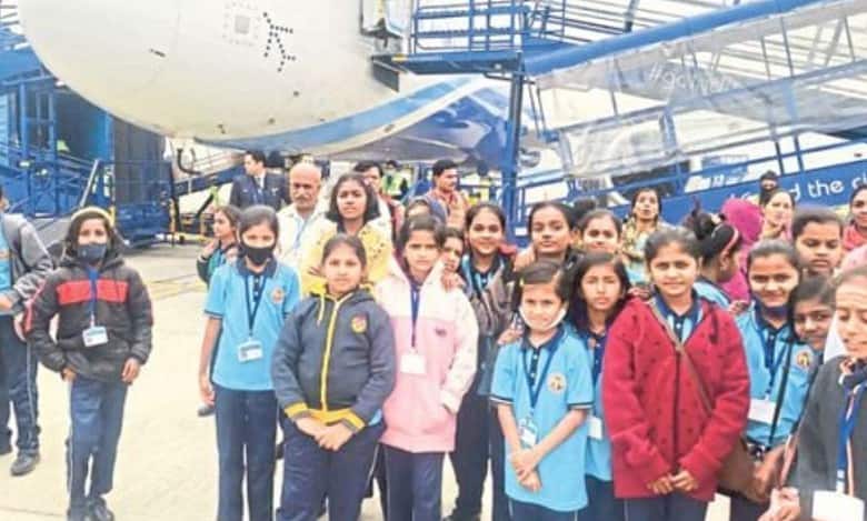 Govt school headmaster sends students on Delhi tour, spends Rs 2L
