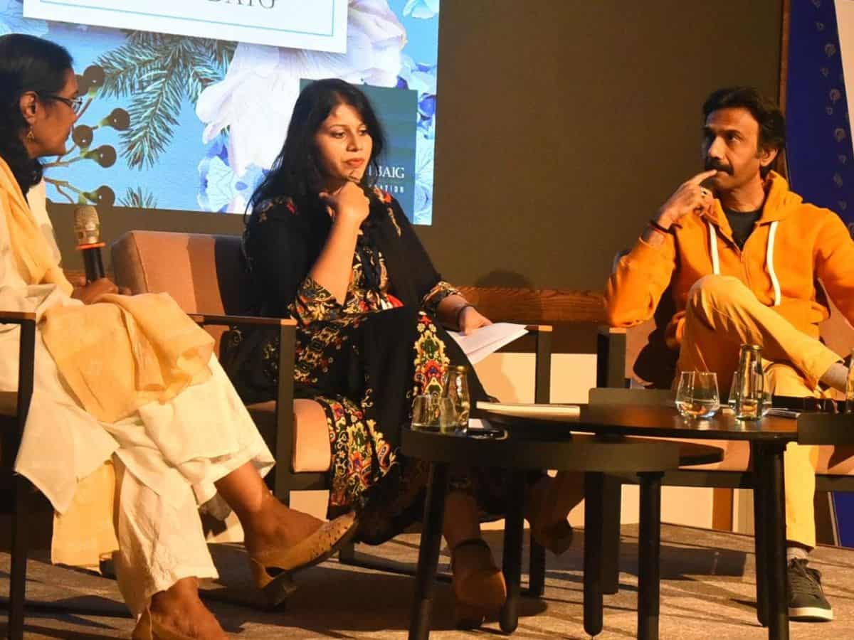 HLF 2024: Houseful Sunday morning with famous theatre couple