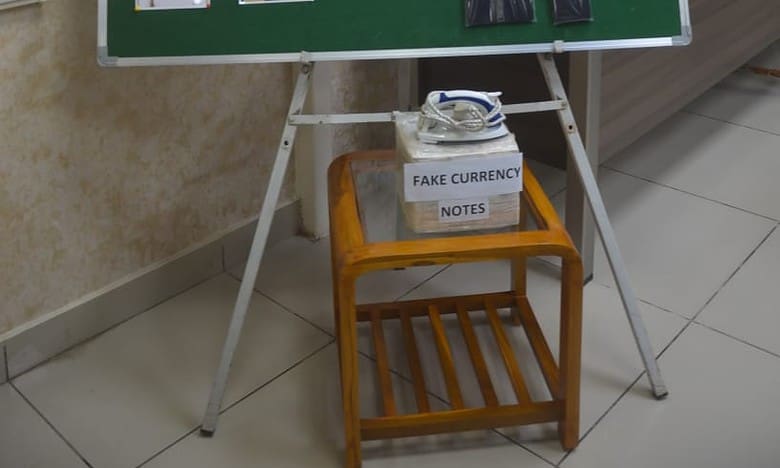 ‘Black currency’: 2 foreigners held for duping man of Rs 5L