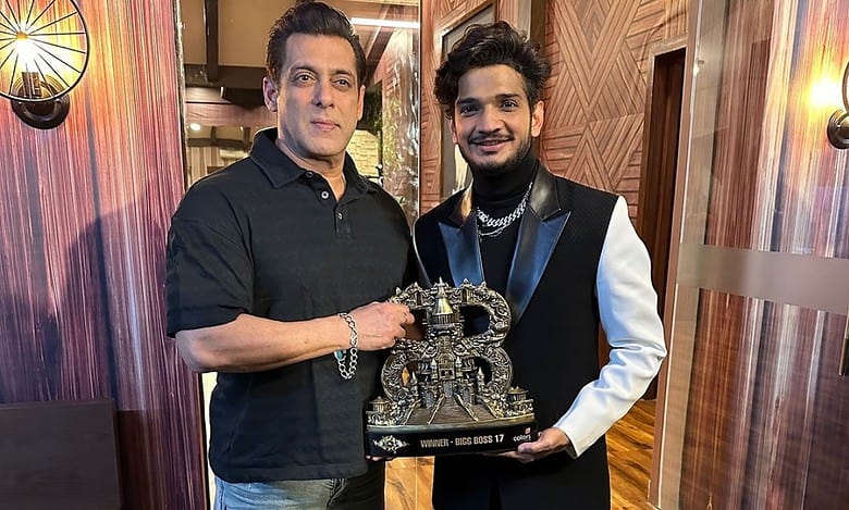 Munawar Faruqui lifts Bigg Boss 17 trophy, wins car, Rs 50 lakh