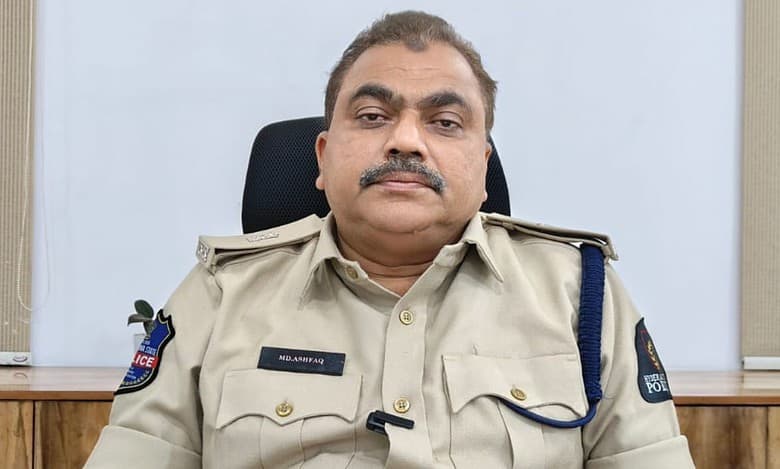Hyderabad: Police warn of action against shops, hotels that operate beyond midnight