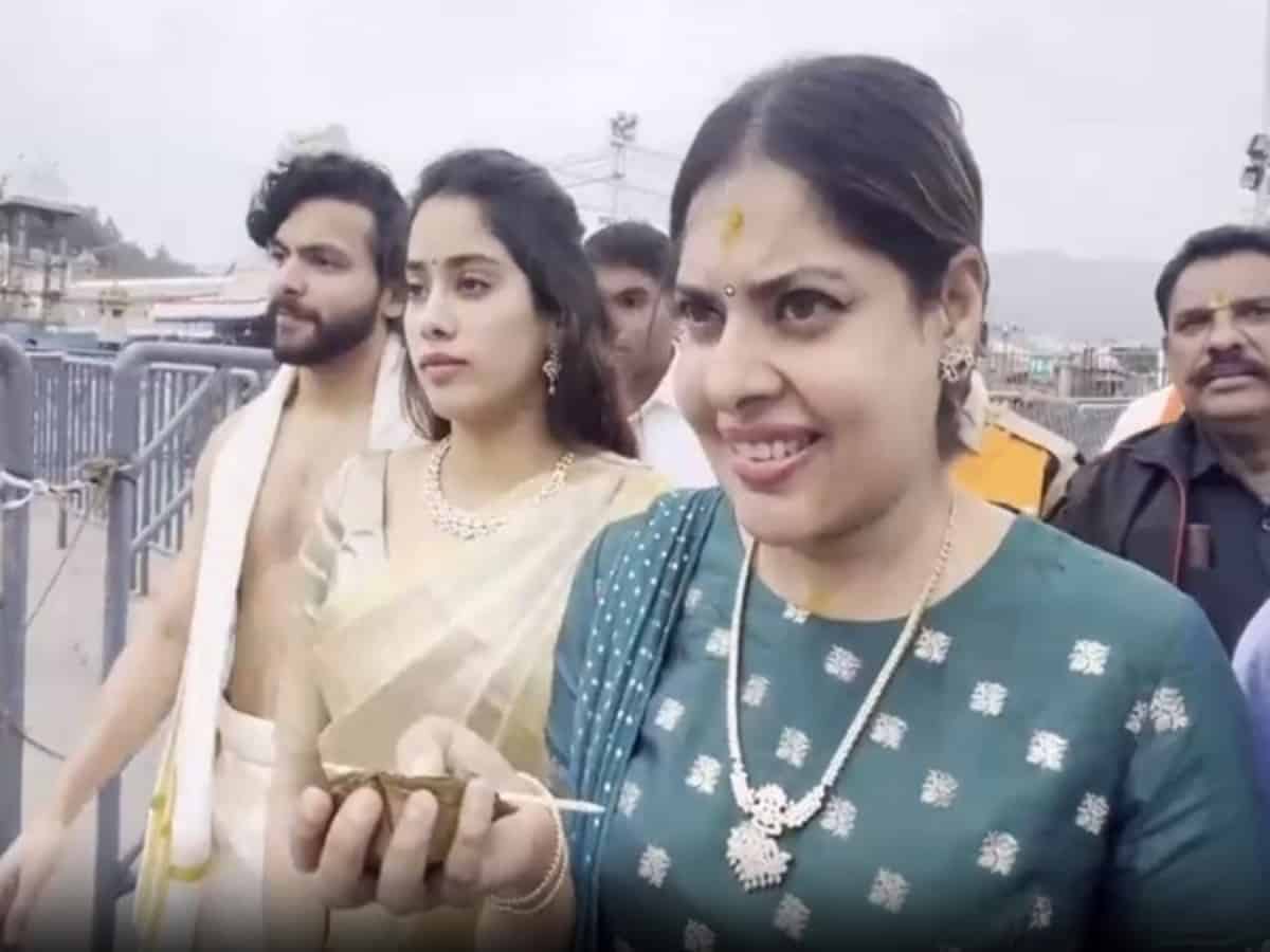 Janhvi Kapoor visits Tirupati Temple with Shikhar Pahariya