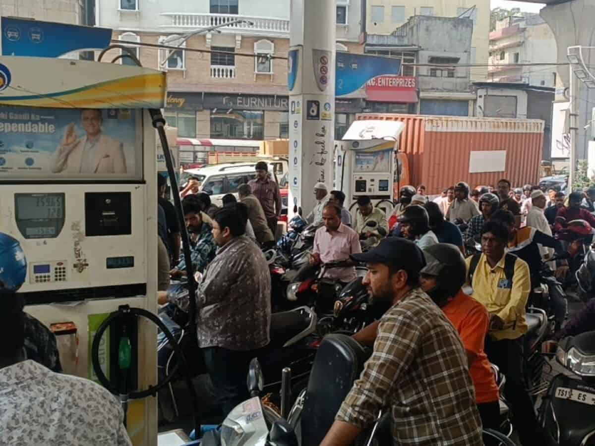 petrol pumps in Hyderabad