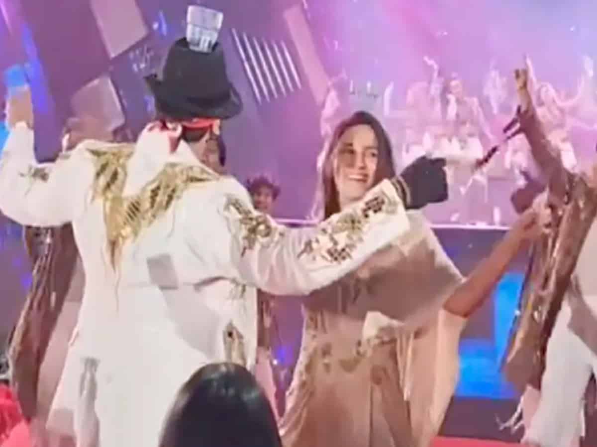 Watch: Ranbir Kapoor, Alia Bhatt do viral ‘Jamal Kudu’ hookstep