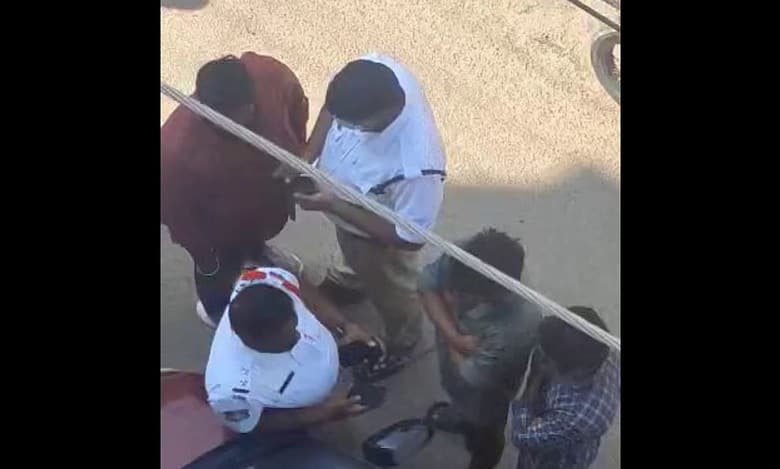 Telangana traffic cop suspended for accepting bribe