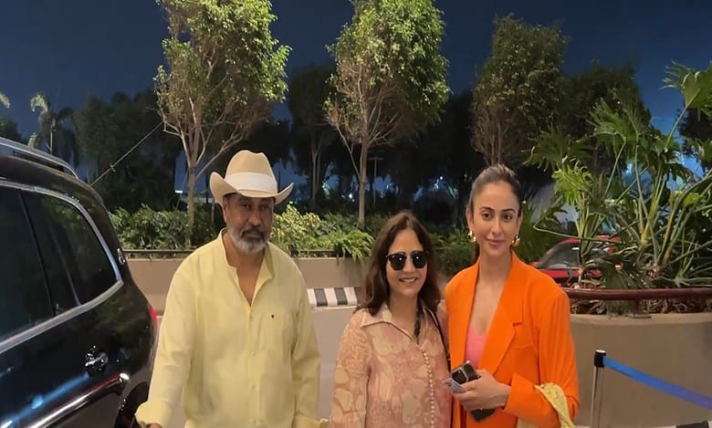 Bride-to-be Rakul Preet Singh jets off to Goa for wedding with Jackky Bhagnani