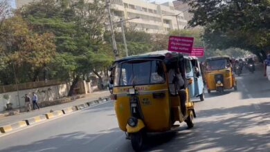 BRS legislators arrive in auto rickshaws to attend budget session