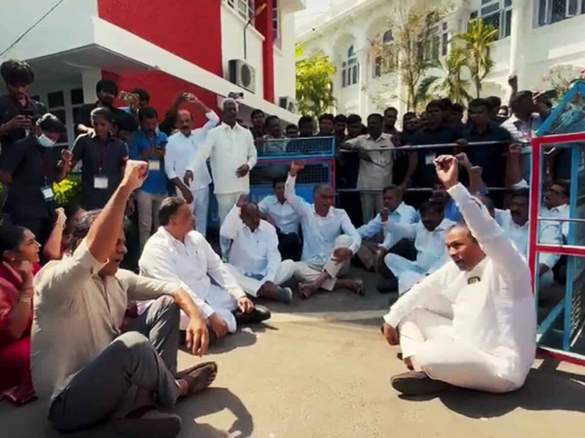 'Stifling our voices': BRS MLAs protest outside Telangana Assembly