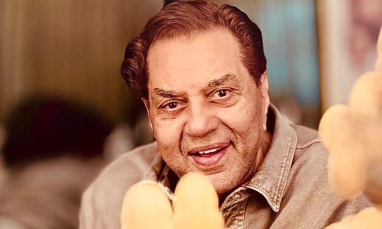 Bollywood veteran Dharmendra on road to recovery after injury