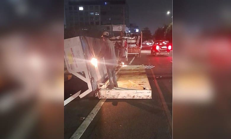 Hyderabad: GHMC officials remove bus shelters, illegal hoardings