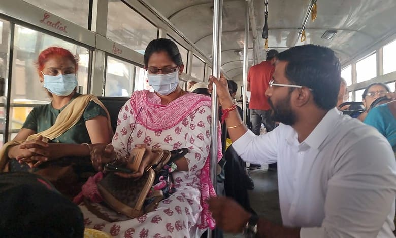 Lawmakers use RTC bus, autorickshaw to reach Telangana Assembly