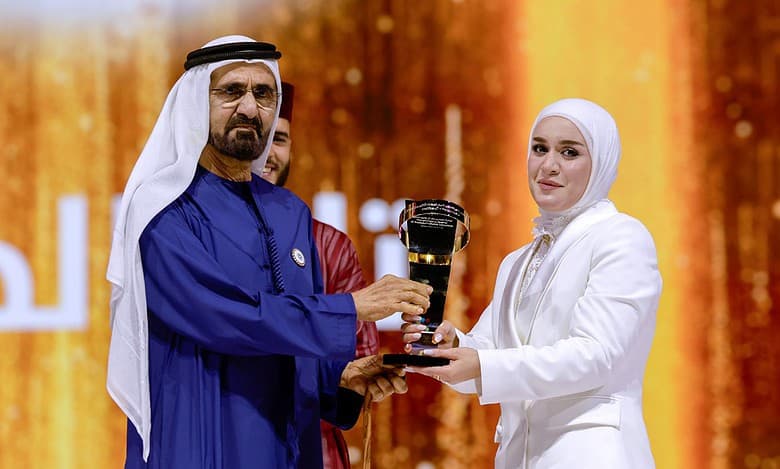 Iraqi pharmacist Tala Al Khalil wins Arab Hope Makers award in Dubai