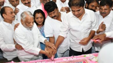 Hyderabad: KTR leads KCR’s 70th birthday celebrations at BRS office