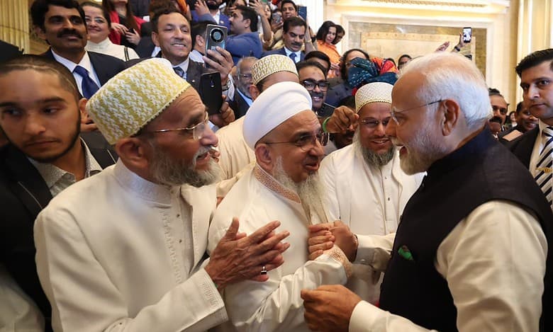 'Bharat, UAE dosti zindabad', PM Modi tells Indian diaspora in Abu Dhabi