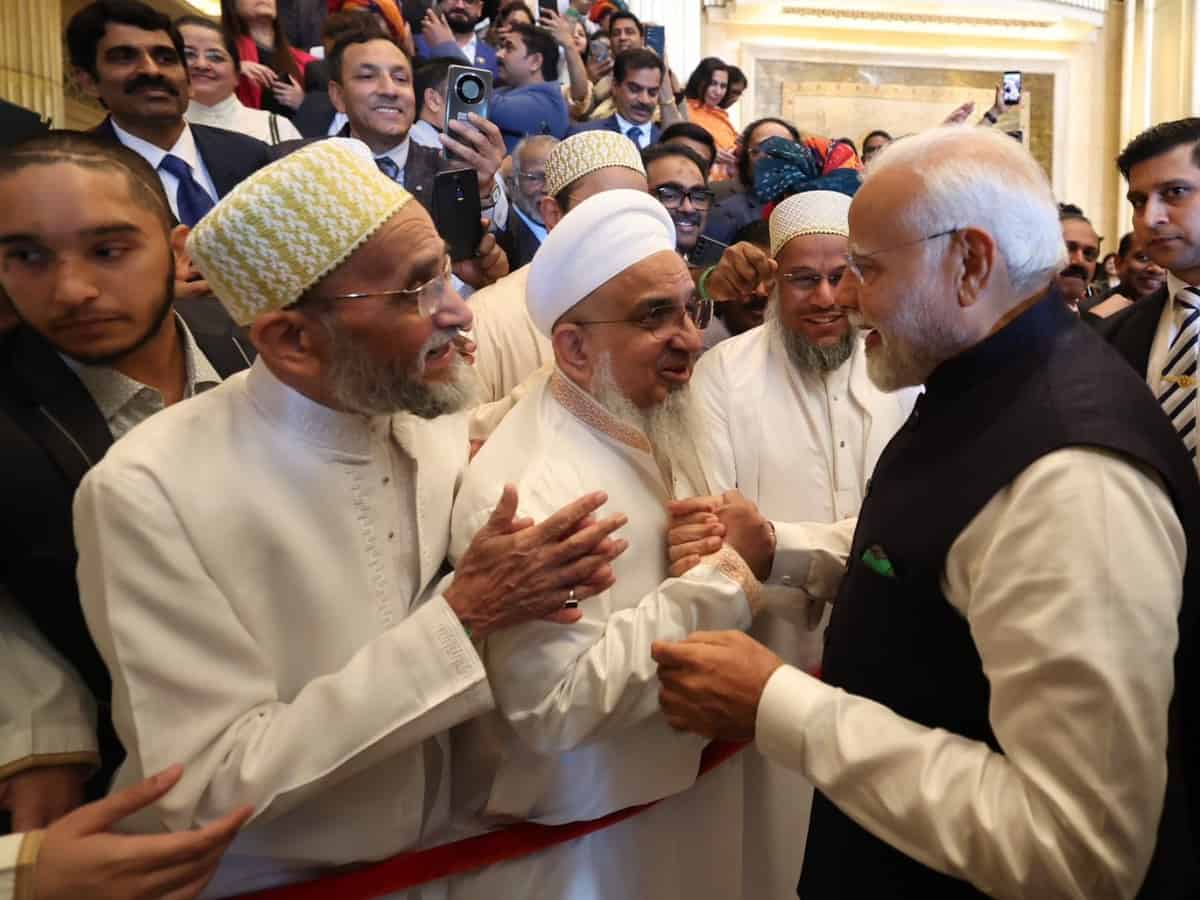 'Bharat, UAE dosti zindabad', PM Modi tells Indian diaspora in Abu Dhabi