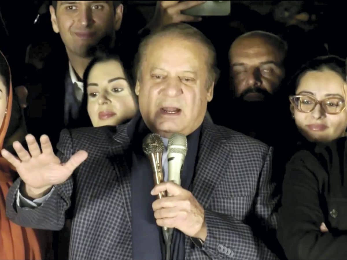 Pak: Nawaz Sharif urges rival parties to join hands to form unity govt