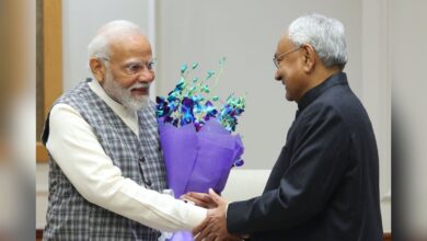 Nitish Kumar meets PM Modi, says will never leave NDA again