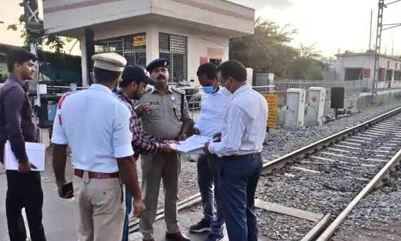 Delay in completion of Falaknuma, Uddamgadda RuBs troubles residents