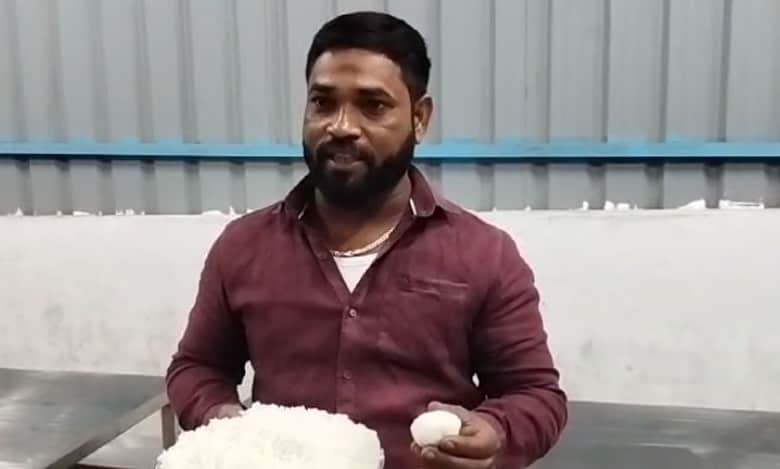 Telangana college hostel students protest 'cattle fodder-like food'