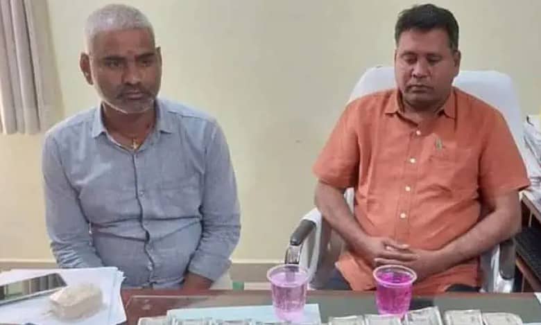 Hyderabad: Shamirpet Tahsildar caught while taking 10 lakh bribe