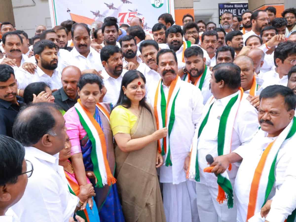 Hyderabad ex-mayor Teegala Krishna Reddy joins Congress from BRS