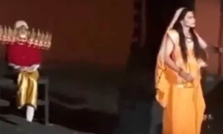 Maharashtra: Professor, 5 students held for play based on 'Ramleela' get bail