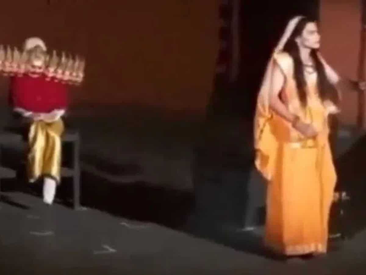 Maharashtra: Professor, 5 students held for play based on 'Ramleela' get bail