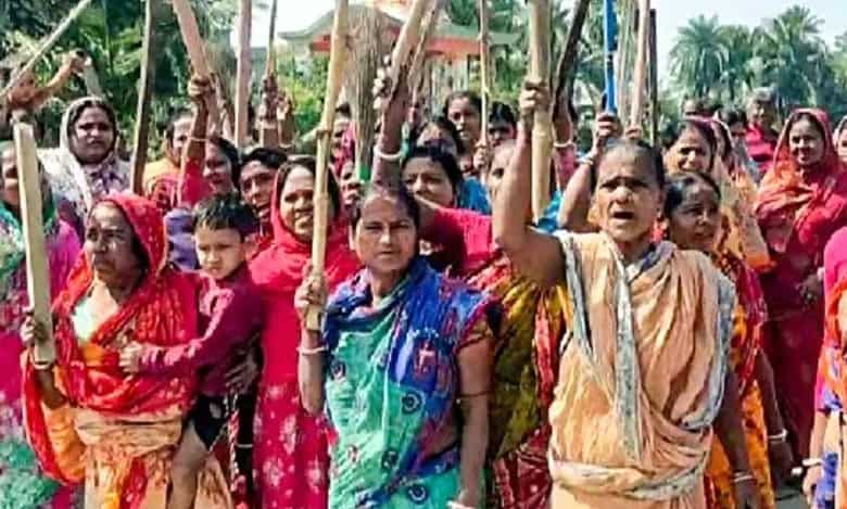TMC delegation visits Sandeshkhali, assures people of justice