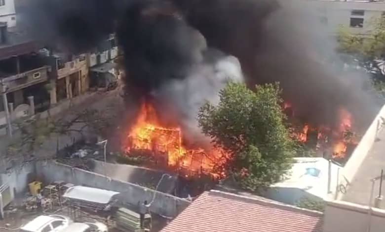 Telangana: Massive fire accident in Karimnagar, no casualties