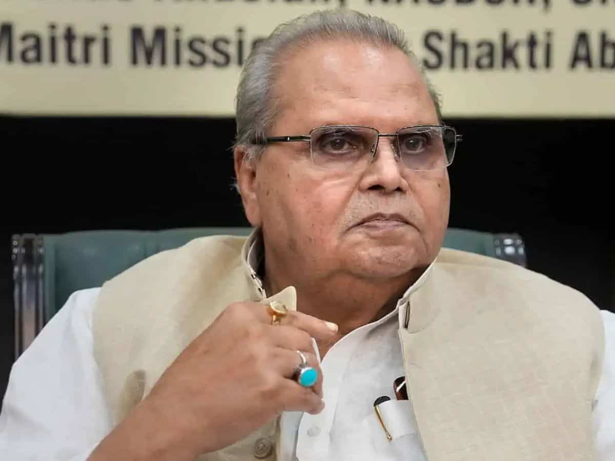 CBI searches at premises of former J&K governor Satya Pal Malik