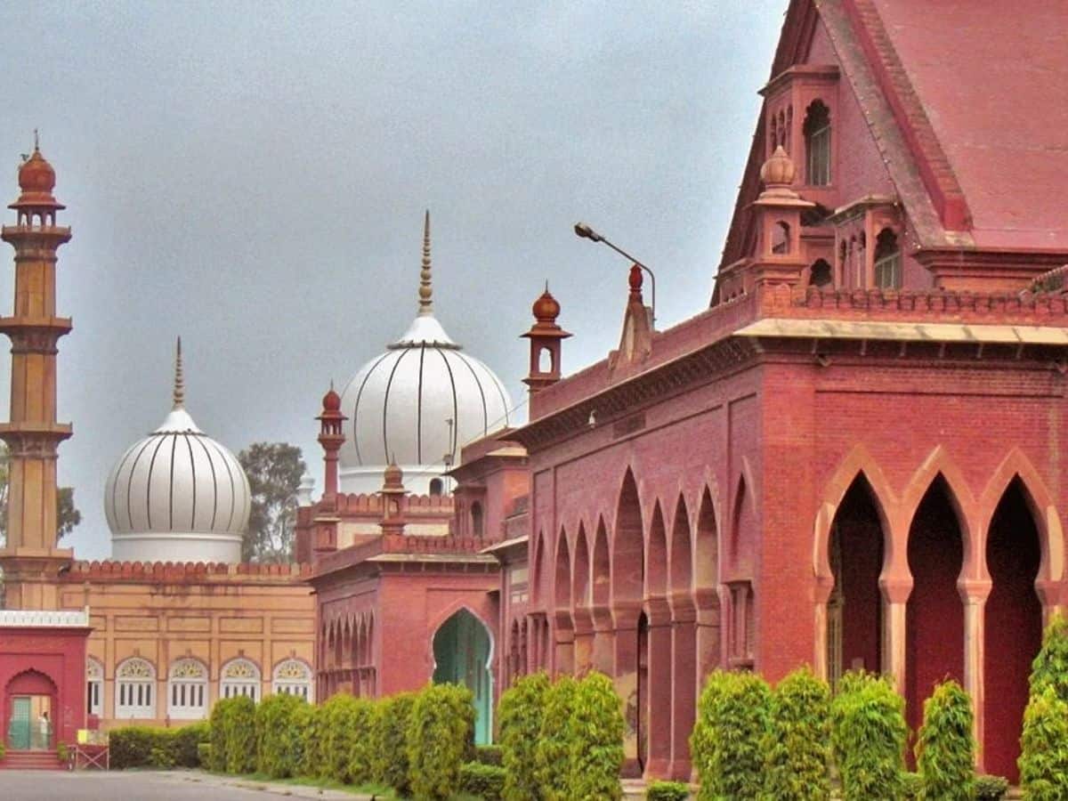 Rightist group puts allies in Muslim Universities to gain votes: Report