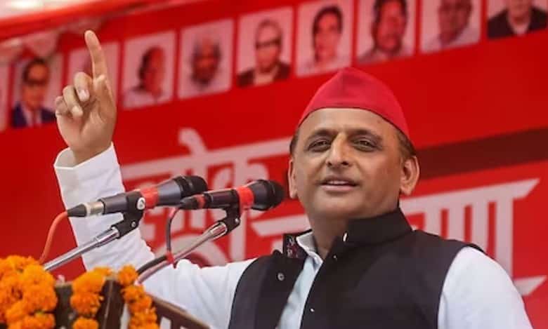 Akhilesh Yadav accuses BJP govt of cheating with farmers