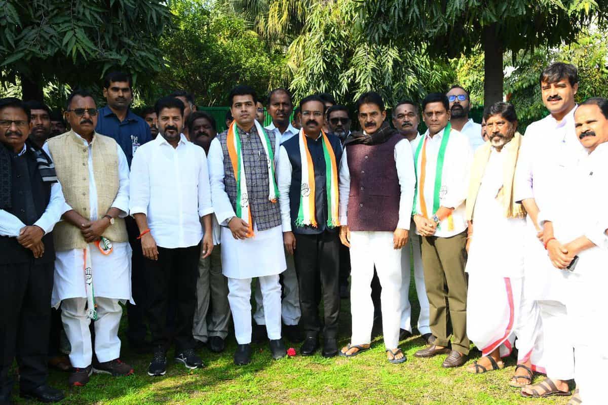 BRS MP Venkatesh, and BRS leader Jeevan Reddy join Congress   