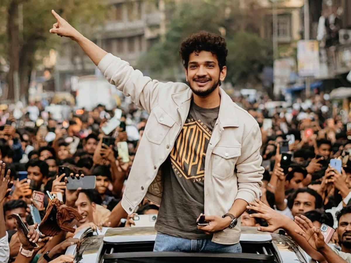 Hyderabadis chant 'Munawar Munawar' at Arun's fan meet-up [Video]
