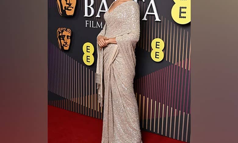 deepika padukone golden dress Deepika Padukone (@deepikapadukone) just brought shimmer back in full force  with that golden Sabyasachi (@sabyasachiofficial) gown, and we're here for  it. Paired with a barely-there nude lip, high leather boots, and a