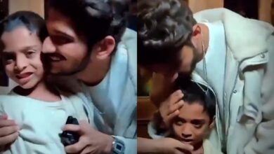 Little fan breaks down after meeting Munawar Faruqui, video goes viral