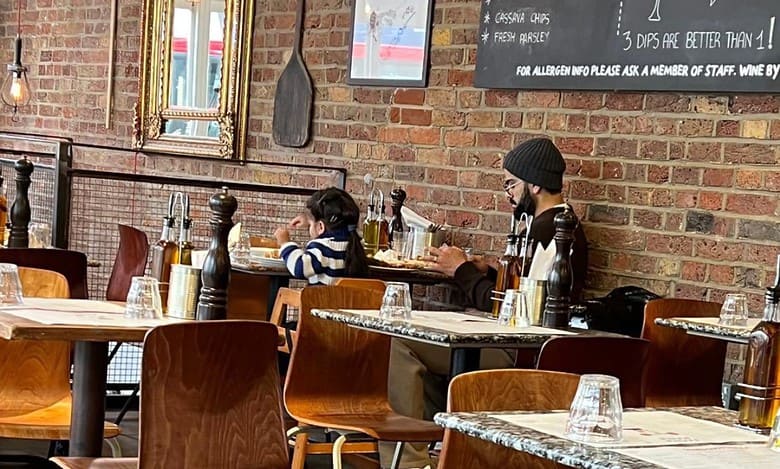 Virat Kohli, Vamika spotted at a restaurant, photo leaked