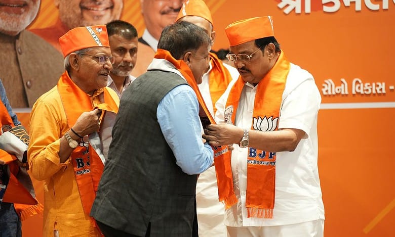 AAP Join BJP in Gujarat
