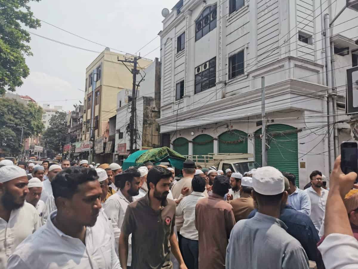 Last rites of Hyderabad's Asfan shot dead in Ukraine held in Baazarghat