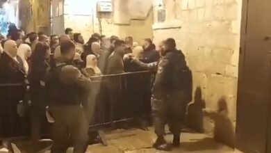 Israeli forces beat worshippers to prevent them from praying Taraweeh at Al-Aqsa Mosque