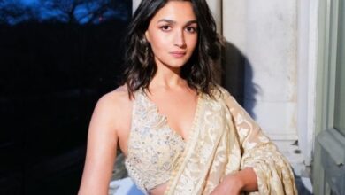 Alia Bhatt sings 'Ikk Kuddi' at her charity gala dinner in London